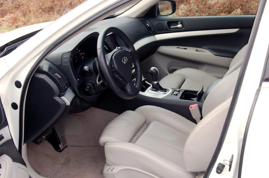  Infiniti G37x S Sedan 2009 года  (фото 26 из 44)